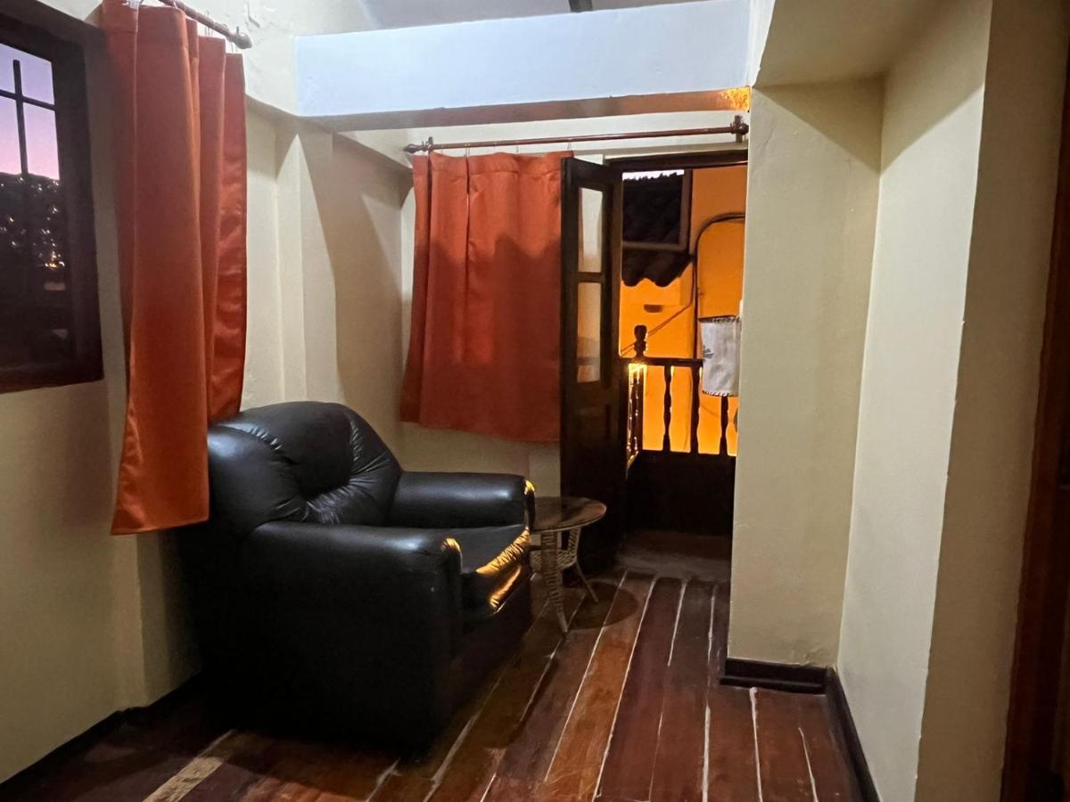 Hotel Hostal Andenes De Alabado Cuzco Esterno foto