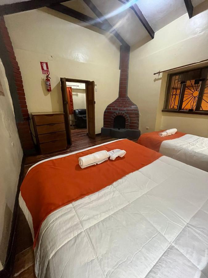 Hotel Hostal Andenes De Alabado Cuzco Esterno foto